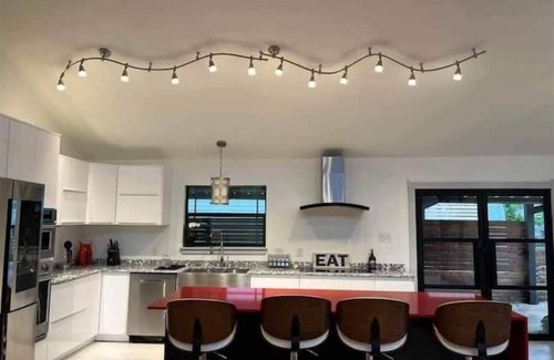 Downtown San Antonio House | The Lightening House