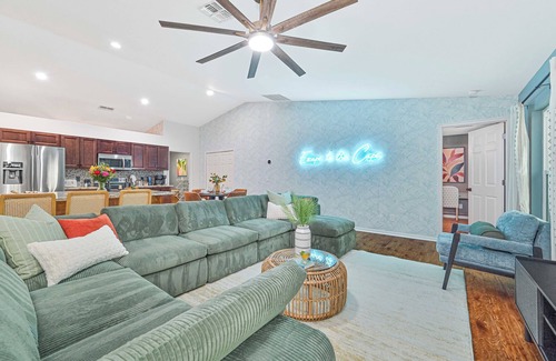 Fort Myers House | The Lily Pad + Waterfront + Pool + Golf Simulator + Movie Theater