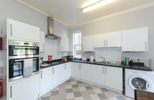 Beeston Apartment | The Linden Grove Apartments
