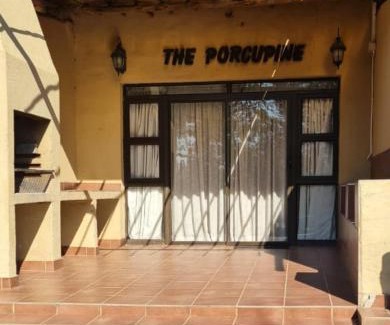 Lindequesdrif Cabin | The Lion Lodge Vaal