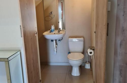 Lindequesdrif Cabin | The Lion Lodge Vaal