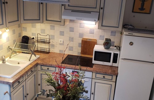 Sancerre House | The little blue house
