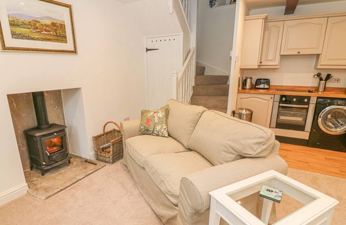Hawes Cottage | THE LITTLE BOWER, pet friendly, character holiday cottage in Hawes