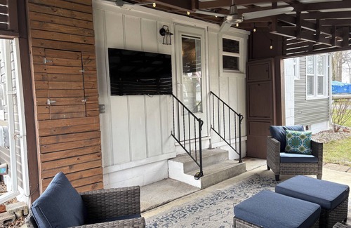 Lakeview House | The Little Crescent