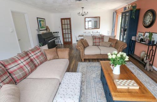 Llangain House | The Little Cwtch
