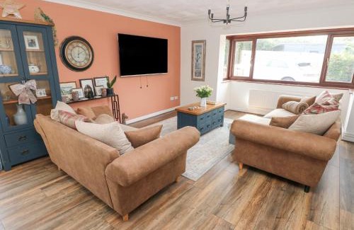Llangain House | The Little Cwtch