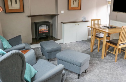 Barnard Castle Apartment | THE LITTLE FLAT, pet friendly, with a garden in Barnard Castle