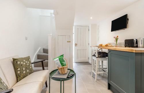 Pontesbury House | The Little House - Uk49129