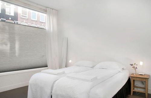 De Pijp Bed & Breakfast | The Little Townhouse