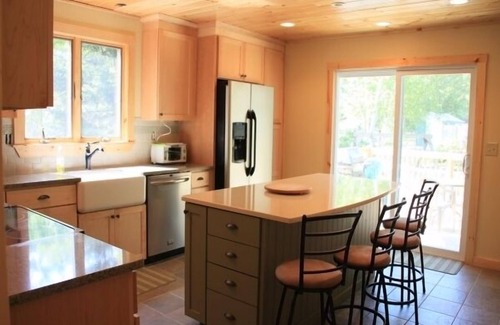 Sebago House | The Lodge - 6 bedroom/7 bathroom Family Friendly House with Lake Views