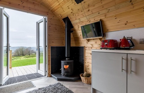 Leek House | The Lodge at Brambles Farm