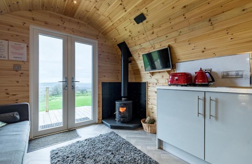 Leek House | The Lodge at Brambles Farm