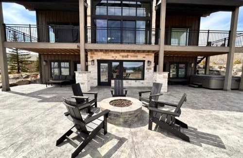 Island Park House | The Lodge at Cutthroat Landing