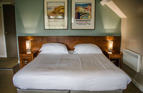Bournemouth Cabin | The Lodge at Meyrick Park