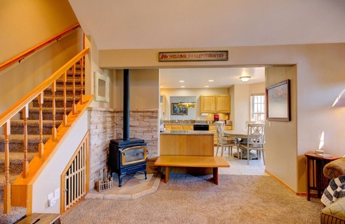 Twin Creek Village House | "The Lodge" At Pagosa's Dutton Canyon/Hot Tub/Gas FP Stove/Pool Table/Pets