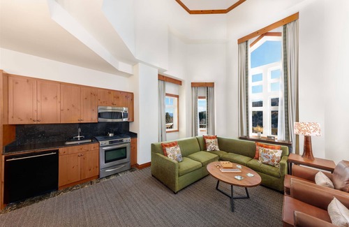 Stowe Area Resort | The Lodge at Spruce Peak, a Destination by Hyatt Residence