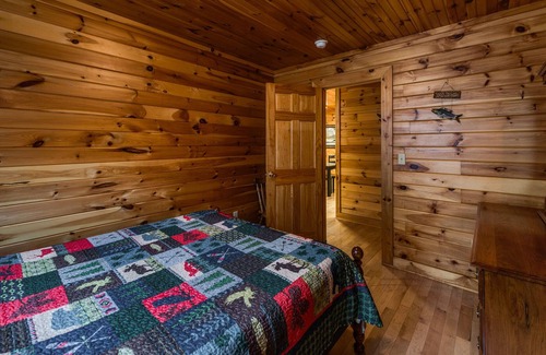 Allons Cabin | The Lodge-Cab.14 at MC Marina on Dale Hollow Lake near Standing Stone State Park