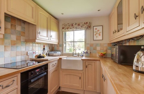 Wavehorne Ski Chalet | The Lodge in the beautiful Ashford