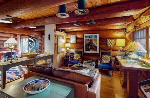 Carnation House | The Lodge in the Valley of the Moon