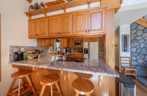 Serene Lakes Cabin | The Lodge now with AIR CONDITIONING…one of few. Also STARLINK WiFI-internet