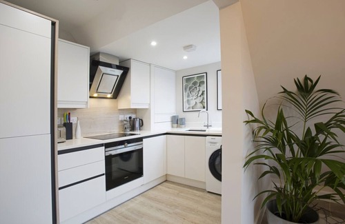 Canterbury Apartment | The Loft a fabulous 1 bed apartment, a stroll from the city centre with parking.