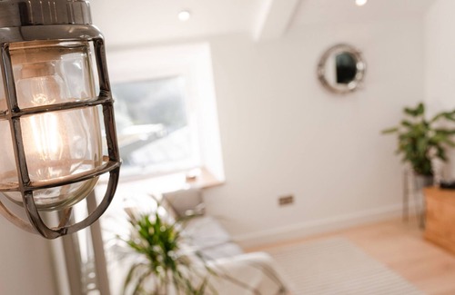 St Ives Apartment | The Loft, a perfect semi-rural retreat with views, parking, WiFI and pet-friendly