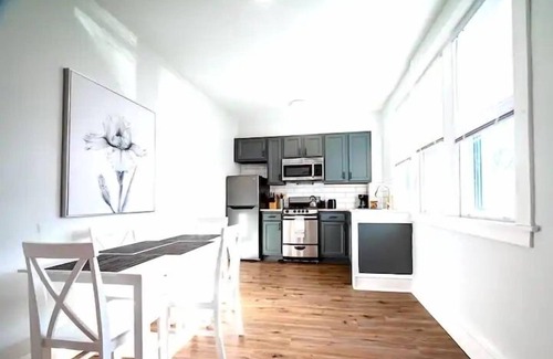 Wilmington Apartment | The Loft At Gilpin Placeking Bedtrolley Square! 1 Bedroom Apts by RedAwning