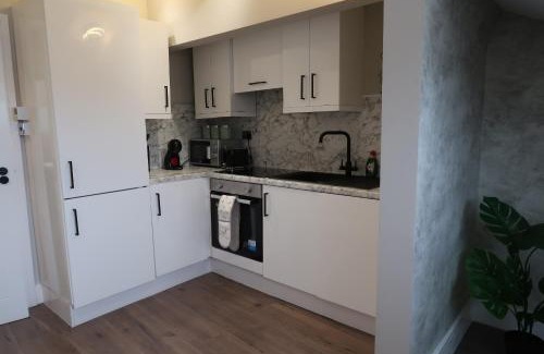 Sherborne Apartment | The Loft At Sherborne's Historic Quarter Local