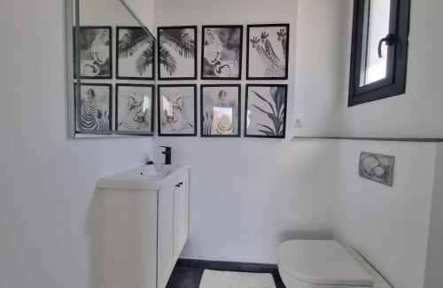 Torre de Benagalbon Apartment | The Loft con Piscina Privada by Villa Chanel Boutique Apartments