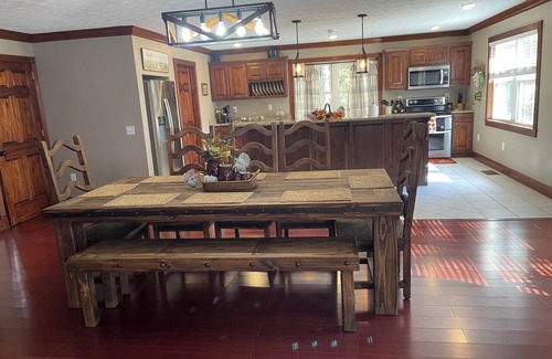 Bryant Apartment | The Loft retreat at Price Pond !