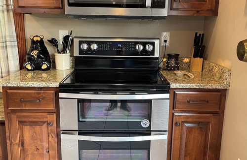 Bryant Apartment | The Loft retreat at Price Pond !