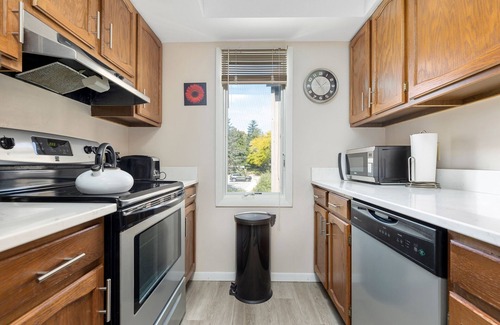 Acme Condo | ⛳ The Loft Retreat @ Grand Traverse Resort | Golf Views, Balcony + Resort Perks ➠ 5549