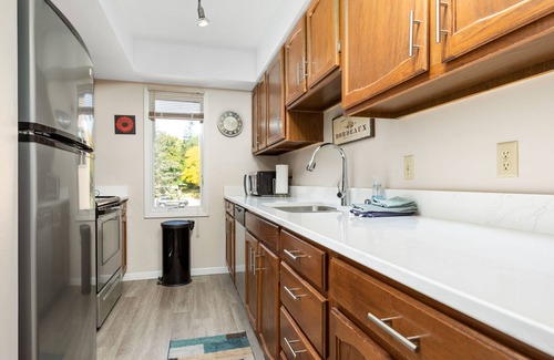 Acme Condo | ⛳ The Loft Retreat @ Grand Traverse Resort | Golf Views, Balcony + Resort Perks ➠ 5549
