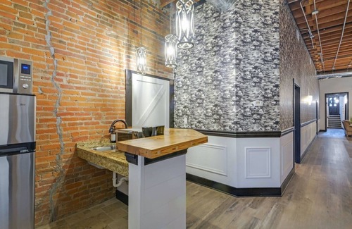 Galena House | The Loft Suite Sleeps 10! Located overlooking Main Street in downtown Galena, IL