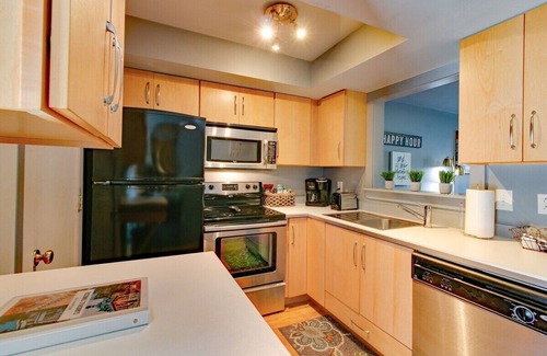 Clarksville Condo | The Lofts of Downtown (540 N 2nd St, #104)