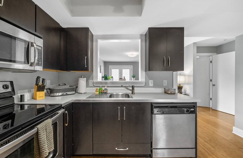 Clarksville Apartment | The Lofts of Downtown (540 N 2nd St, #201) | Charming 2-Bedroom in the Heart of Clarksville, TN