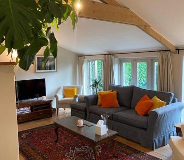 Glastonbury House | The Long Barn