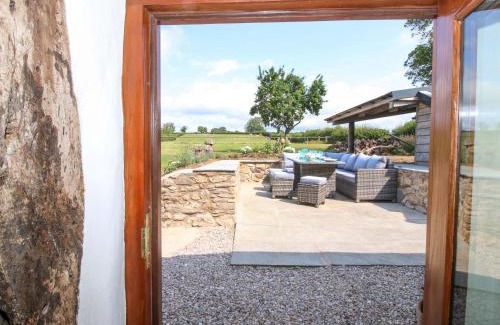 Oswestry House | The Long House