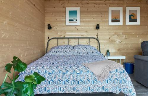 Braunton Apartment | The Lookout - Log Cabin, Braunton