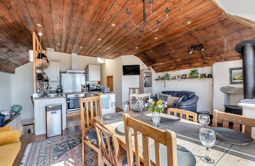 East Prawle House | The Lookout - Three Bedroom House, Sleeps 6