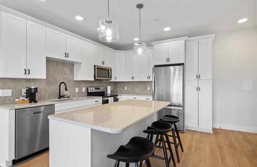 Traverse City Apartment | The Loop Downtown By Kasa