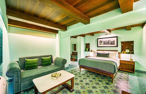 Kanadukattan Hotel | THE Lotus Palace Chettinad