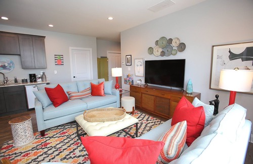 Schnitzelburg House | The Louisville Loft, 12 beds, BRAND NEW, Game Room, EXPO, Downtown, Highlands