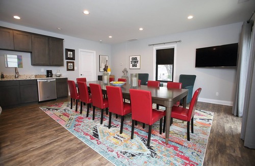 Schnitzelburg House | The Louisville Loft, 12 beds, BRAND NEW, Game Room, EXPO, Downtown, Highlands