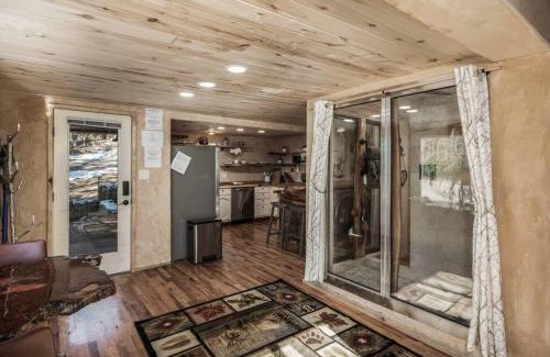 Ruidoso House | The Love Shack in the Historic Upper Canyon