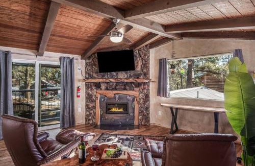 Ruidoso House | The Love Shack in the Historic Upper Canyon