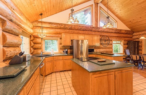 Port Angeles Cabin | The Lower Elwha Rivers Edge w/serene mountain views!