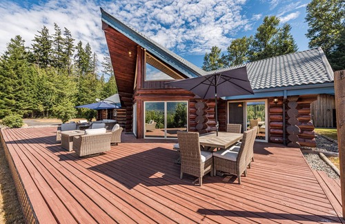 Port Angeles Cabin | The Lower Elwha Rivers Edge w/serene mountain views!