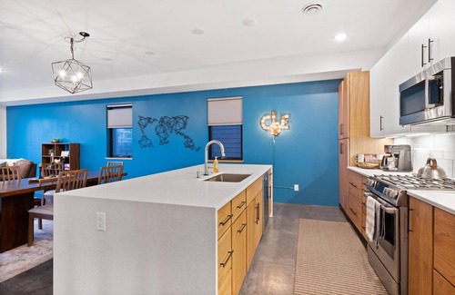 Tremont Villa | The Lucky Duck-Large Modern Villa in Cle