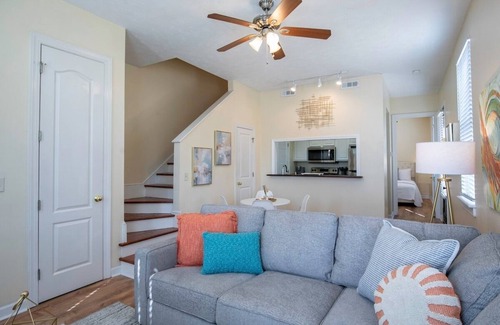 Oxford House | The Lummus Discounted rate for S. Carolina game!